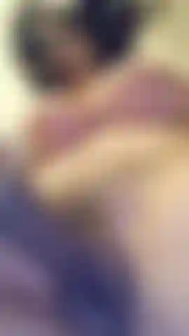 Ich ficke meine sehr cremige muschi mit meinem bbc, während sie dir ins gesicht tropft, während ich über dir stehe mit wippenden ddd-titten!