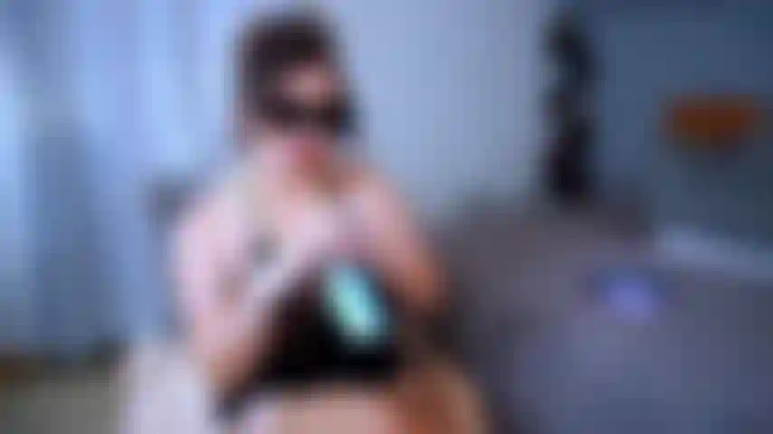 Smoking Misty120 and Marlboro Lights in Sunglasses