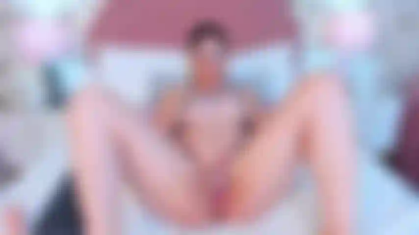 Meine muschi wird bald explodieren, die vibrationen meines spielzeugs erreichen ihr maximum.