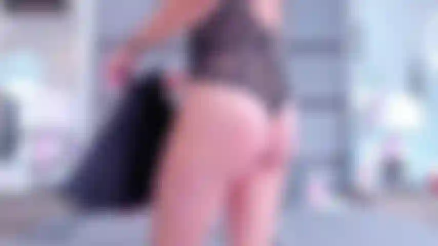 Ich reite weiter, bis ich zum orgasmus komme.