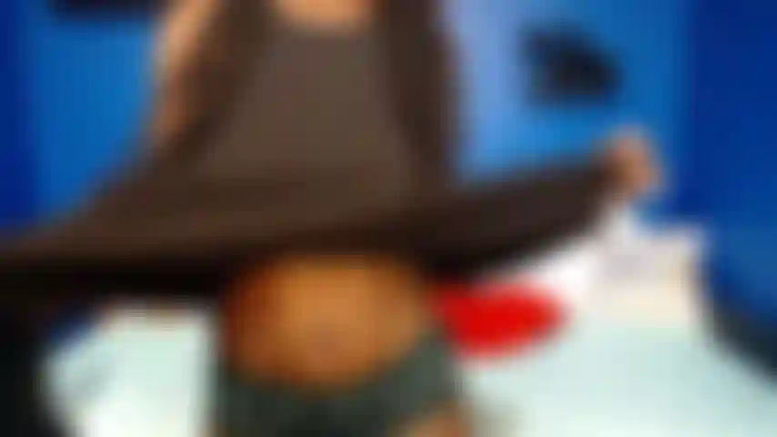Striptease mit pussy nahaufnahmen.