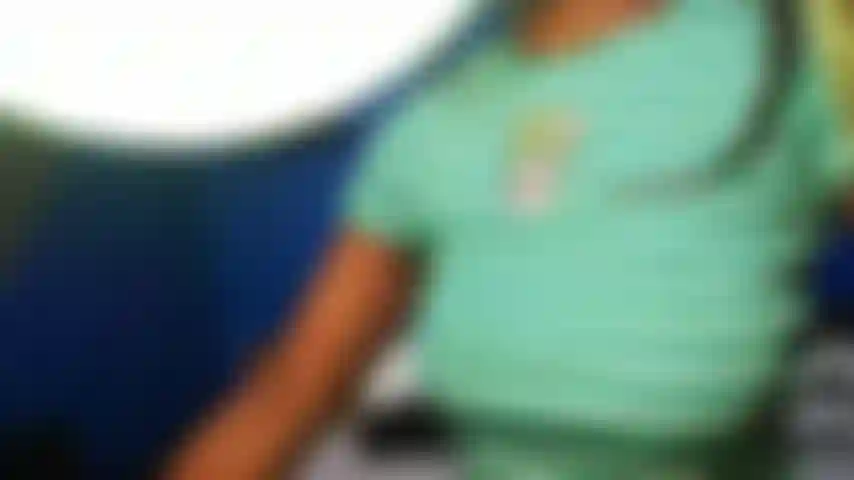 Striptease mit analplug.