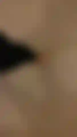 Grüne zehen in schuhen.