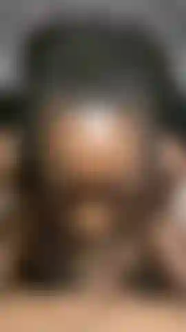 Pov-blowjob mit gesichtsbehandlung.