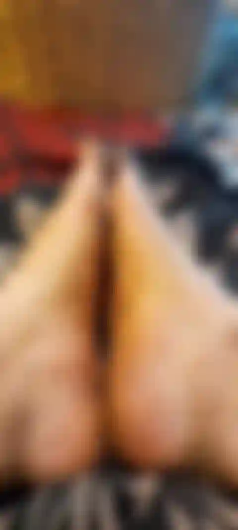 Schmutziger fußfick mit bbc-dildo.