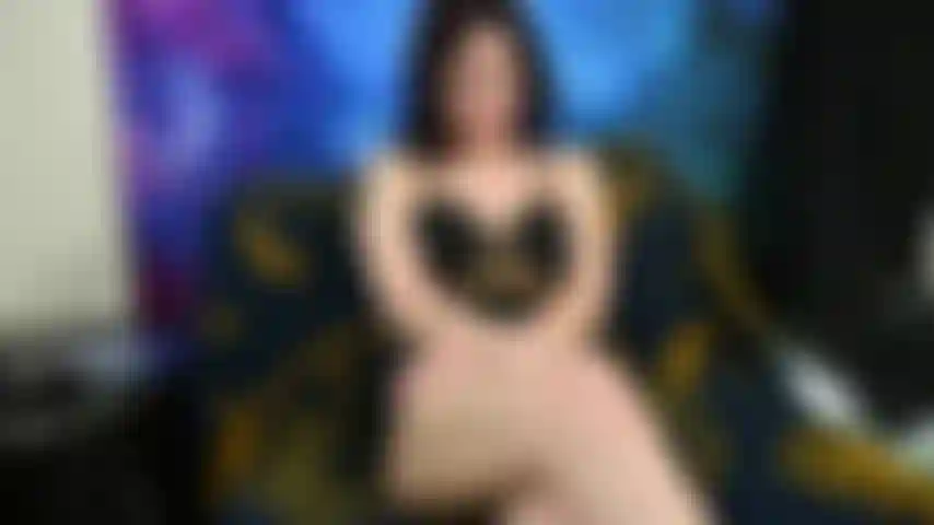 Schwach für üppige lippen und lippenstift.