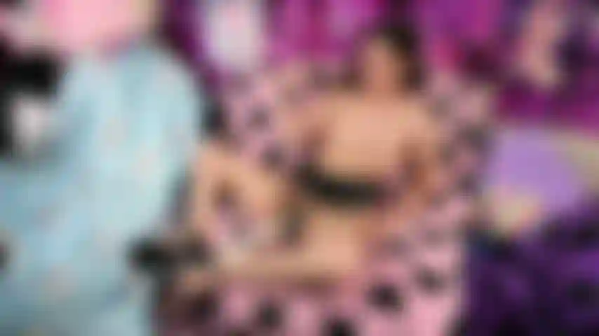 O-gürtel-bondage in stilettos.