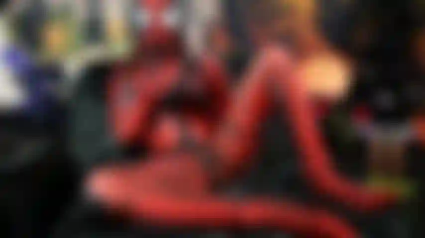 Venom carnage-dildo-fick.