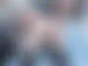Meine absicht war es, 200 schläge zu machen, aber je weiter das video voranschreitet, desto mehr merkt man, dass der schmerz mich erfasst, also habe ich abstand genommen und stattdessen 200 schläge auf jede wange gemacht, was insgesamt 400 schläge ergibt.