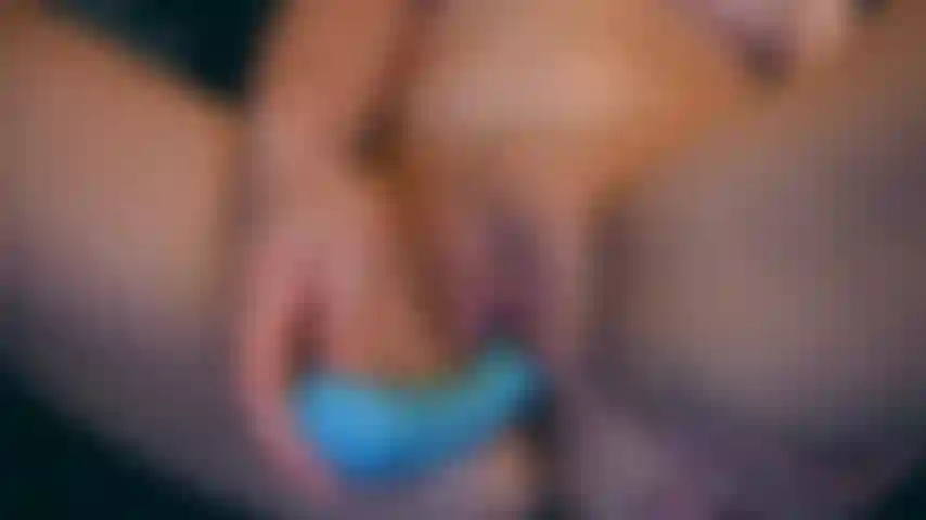 Come Hither Vibrations - up close pussy masturbation with a vibrator that moves up and down.