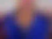 Für fetischisten und fashionistas auf vielfachen wunsch. Meine volle feminine figur erstrahlt in einem königsblauen kleid, weißen strümpfen und pinkfarbenen dessous darunter. Dein kiefer wird fallen, deine augen werden platzen, wenn.