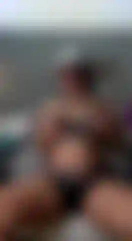 Mit liebe und mit einer heißen muschi!