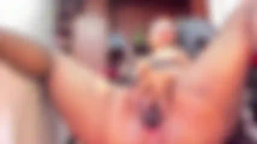 Wie ich mit meinem dominanten im büro masturbiere.