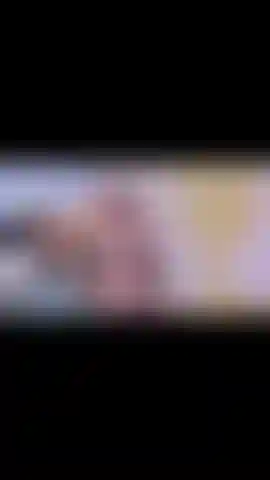 Hilf mir, meine kleidung auszuziehen.
