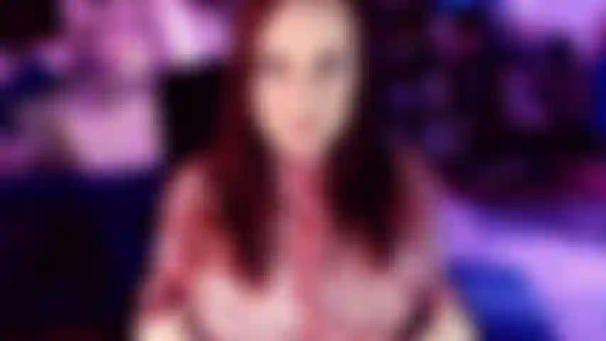 Hübscher schwanz für eine hübsche schlampe – hast du einen meiner schwänze gesehen, den du mochtest? Ein großer schwanz, den du mehr wolltest als die anderen? Lass uns einen hübschen schwanz für meine hübsche schlampe aussuchen. Du bist so schwach für schwänze. Dieser große, fleischige, geäderte dildoschwanz hier …