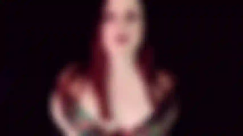 Lutsch schwänze für meine titten – vielleicht hat es mit meinen großen, schönen titten angefangen, aber da ist es jetzt, nicht wahr, süße? Brüste sind einfach nicht genug. Deine wahre berufung ruft dich lauter. Du willst schwänze für mich lutschen.