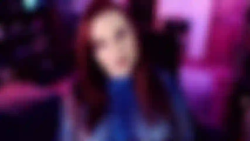 Pov-kitzeln, kein ausweg – du hast doch nicht wirklich gedacht, dass du diesen raum verlassen würdest, oder? Nein, bist du nicht. Es gibt keinen ausweg aus diesem aggressiven kitzeln, das ich dir gleich verpassen werde. Ich fange oben an und gehe nach unten. Du bist nicht stark genug, um von mir wegzukommen.