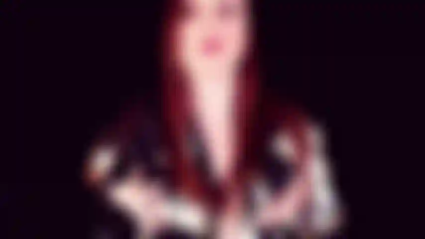 Kuschel dich an diese kurven und komm mit mir – bevorzugst du es bernsteinfarben weich und sinnlich mit einem schönen orgasmus-abschluss? Dieses archiv ist genau das richtige für dich. Der lange satinmantel schmiegt sich perfekt an meine kurven.