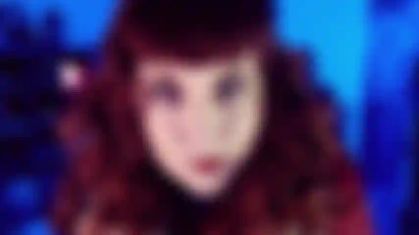 Die augen hast du – es ging doch schon immer um meine augen, nicht wahr? Ich habe dir dabei geholfen, herauszufinden, wer du bist und was du wirklich magst. Sie sind sehr überzeugend. So groß und mächtig.