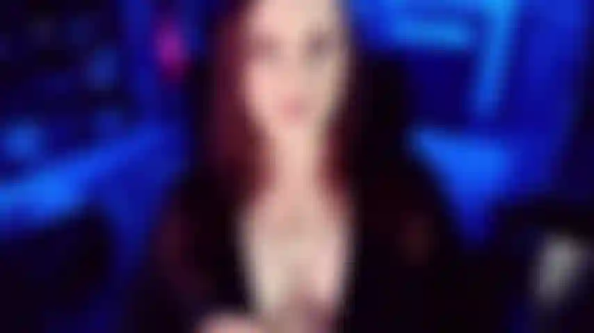 Sinnliche oben-ohne-joi – gute nachrichten, du kannst anfangen, für mich an deinem schwanz zu arbeiten. Mit langsamen streicheleinheiten werde ich von minute zu minute härter. Drücke diesen schwanz fester für mich. Der intensive augenkontakt, die atemerinnerungen und sehr lehrreich.