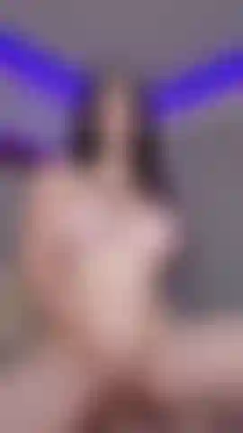 Ich reite auf einem guten dildo.