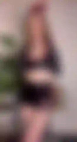 Eine freche krankenschwester bringt ihren nächsten patienten zum kommen!