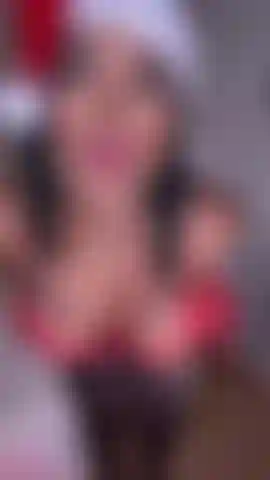 I want to be your Christmas present. Mmm, let's have some fun.