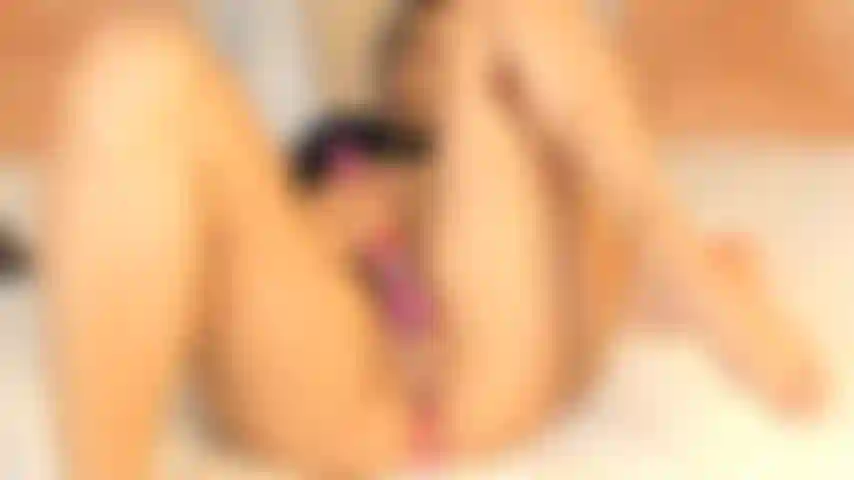 Teste mein spielzeug in meiner muschi.