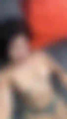 Sexy und provokativ, ich werde für dich masturbieren.