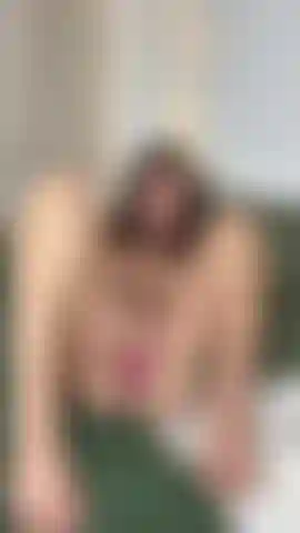 Ich benutze meinen vibrator, bis ich komme 💦.