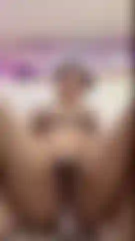 I love having anal sex while I vibrate my pussy really fast 💥