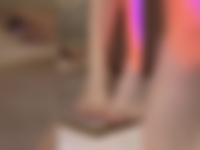 Ganz nah an nackten füßen, pediküre, necken mit füßen.