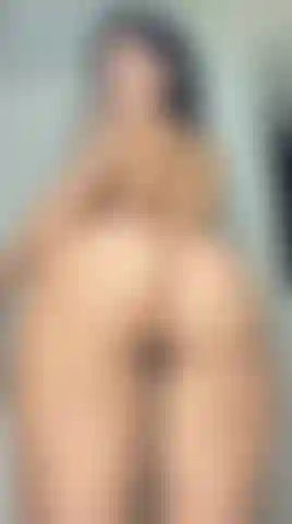 Dich mit meinem eingeölten hintern neckt!