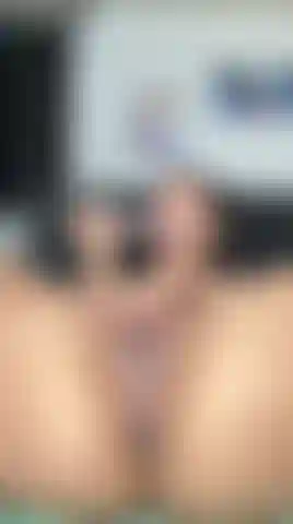 Fick mich und mach meine muschi nass, baby!