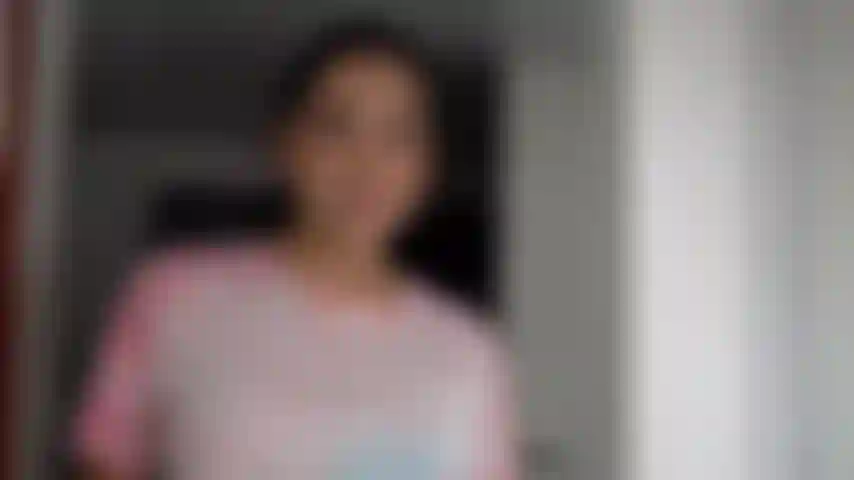 Die mich fickt, während sie meine wäsche macht.