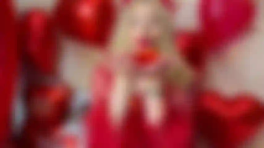 I dressed up in red for a reason… to catch your attention and keep it. Sweet at first, but you already know I don’t stay that way for long. Come see how my mood changes…