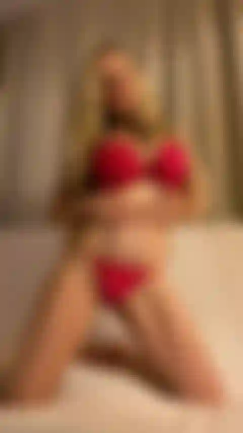 Striptease in roten dessous - muschi fingern von pornostar anita dark.