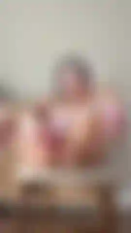 Pussy play in my pink bunny costume. Lots of dirty talking and moans 😋