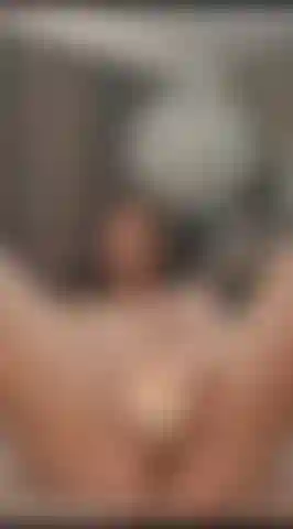 Schau mir zu, wie ich meine muschi ficke und dirty talk mit dir mache.