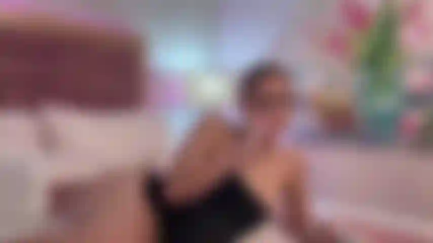 Nur ich, mein bett und mein kleines lieblingsspielzeug.