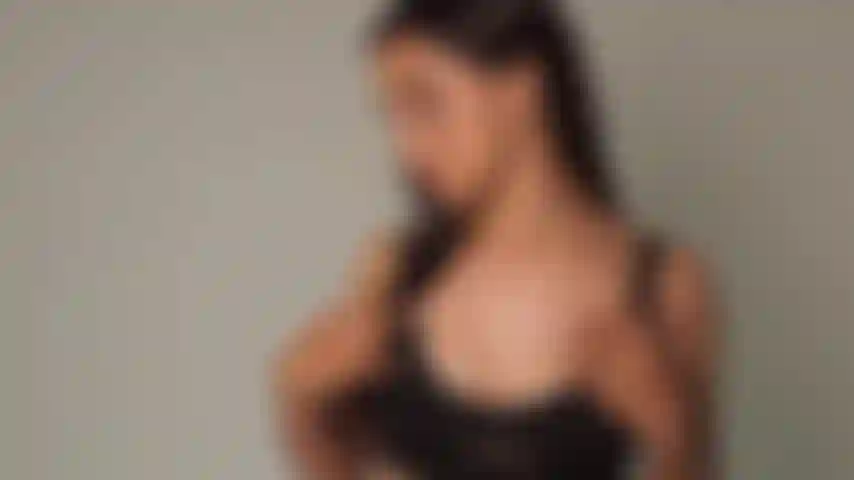 Kommen sie und lassen sie sich von der perfekten kombination verführen ... Ein sinnlicher körper, eingehüllt in perfekte dessous.