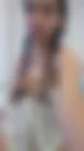 Ich bin dem tohal verfallen, schau, wie ich es genieße, zu masturbieren.