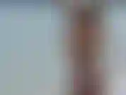 Mein körper liebt es, die meeresbrise zu spüren.