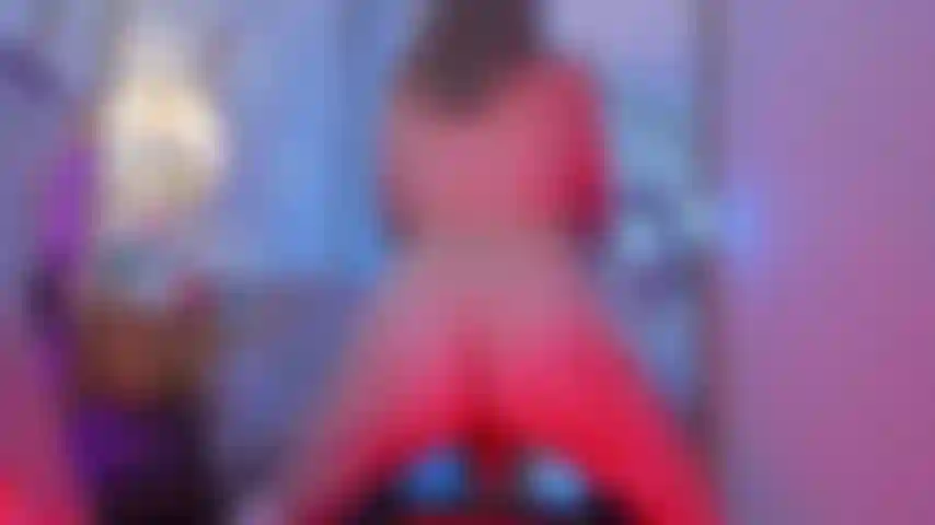 Deine milch in meinem arsch und dein schwanz in meiner muschi.