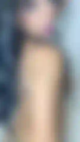 Reize deine göttin.