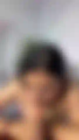 Mit schlampigem deep throat und viel spucke