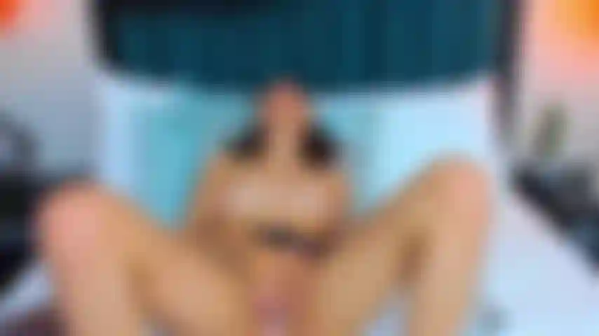 Spürst du das, wie meine muschi dich umklammert, wenn du tief in mir bist?