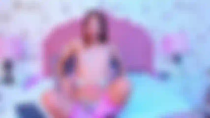 Ich ficke deinen schwanz und sehne mich danach, dass du mir dein sperma ins gesicht spritzt.