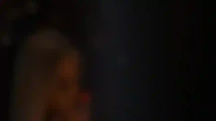 Beschäftigte lippen.