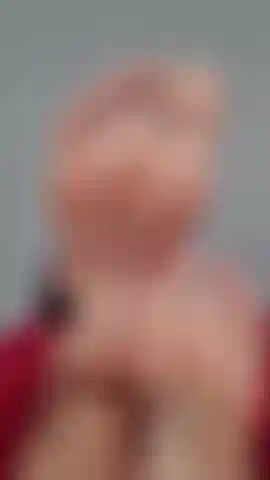 Für alle meine fußfetischliebhaber !! Nicht nackt. Zehen und fußsohlen ganz nah, lecke und küsste die zehen und bettelte um sperma. Wackelnder arsch mit sohlen im blick.